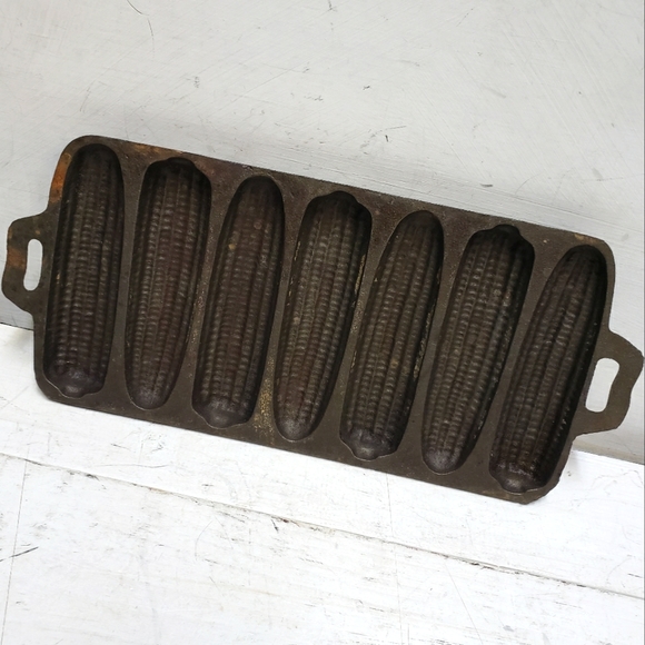 Vintage Other - Vintage Cast Iron Cornbread Pan corn cob shaped design cook kitchen bake ware